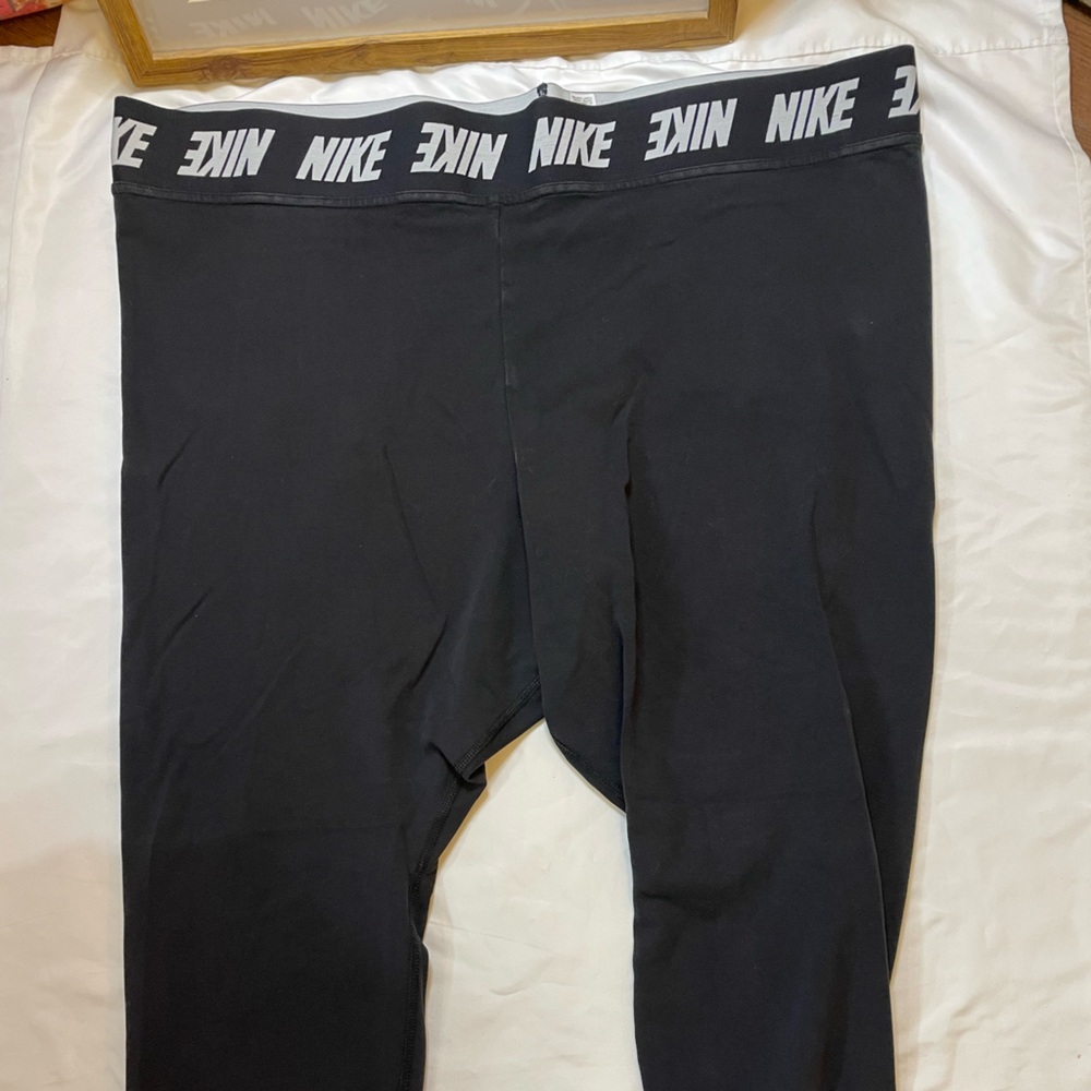 Nike size 3X black leggings - Picture 2 of 4
